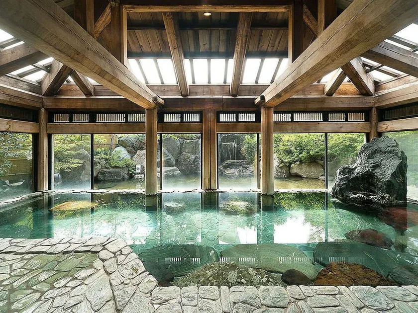 Yuraku Hotel - Image 1