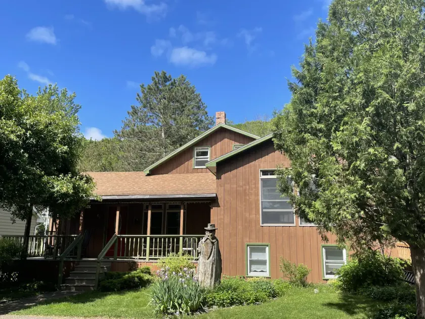 St. Croix River Home in the Heart of Taylors Falls - Image 1