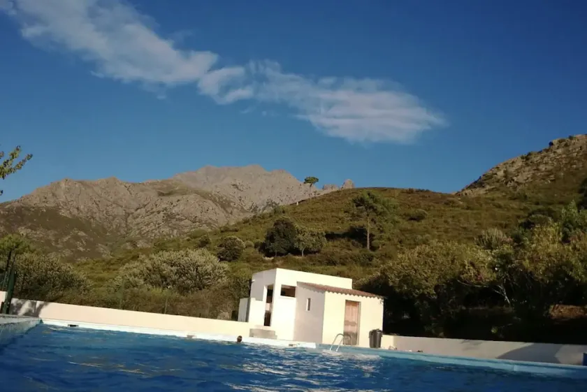 2 Zimmer mit Pool in der Nähe von Calvi - Image 1