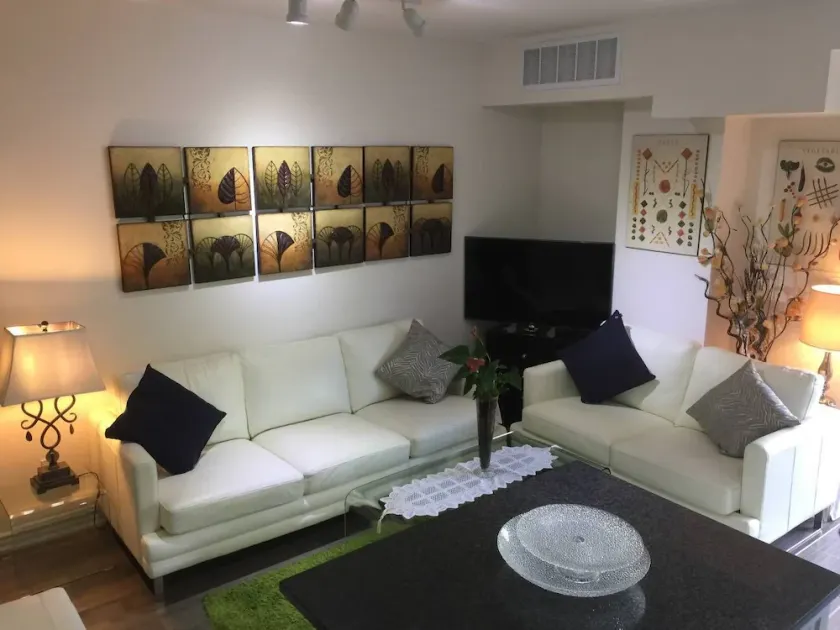 50% monthly discount on 2Bed luxury condo with 2 Free parking/patio - Image 1