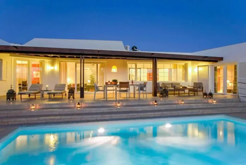 Magnifica y amplia Villa Perla con Piscina climatizada ,Wifi y AC - Image 1
