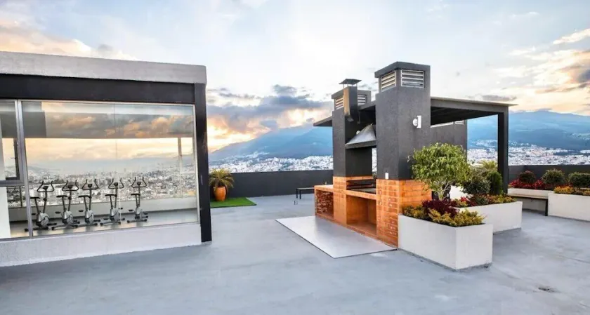 Breath-Taking Mountain View Condo - Image 1