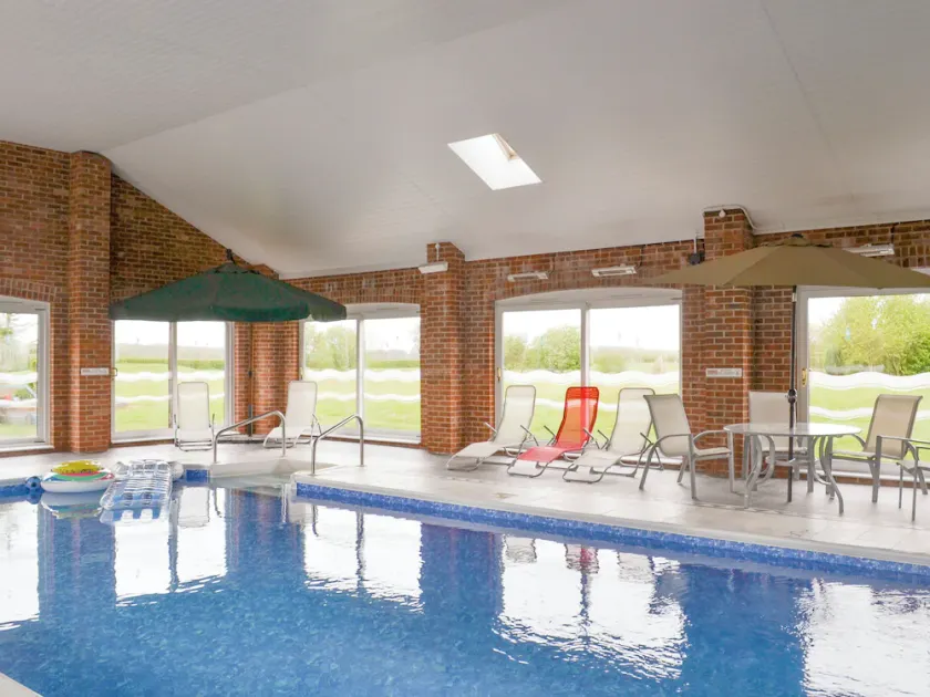 3 bedroom accommodation in Doddington, near Lincoln - Image 1