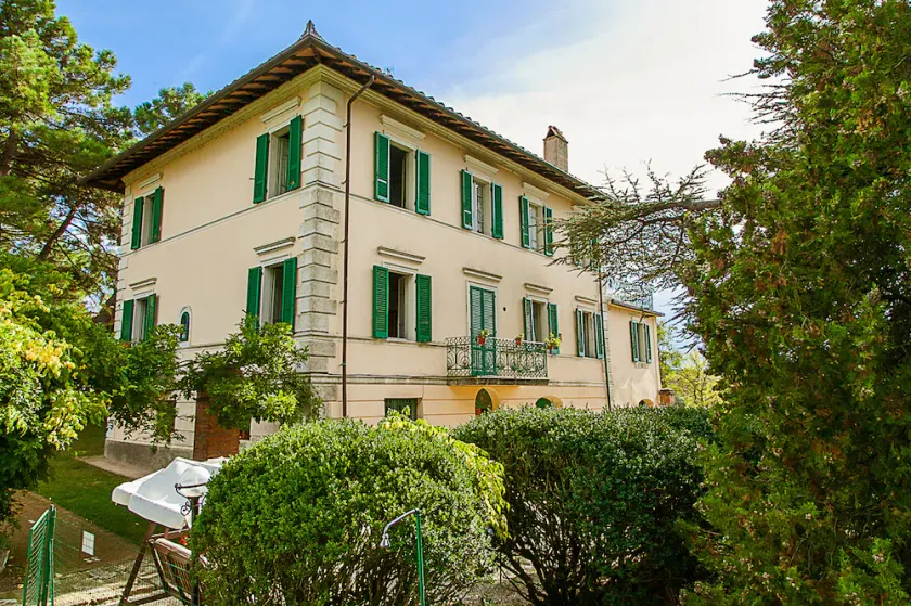 Elegant villa on Lake Trasimeno - Image 1