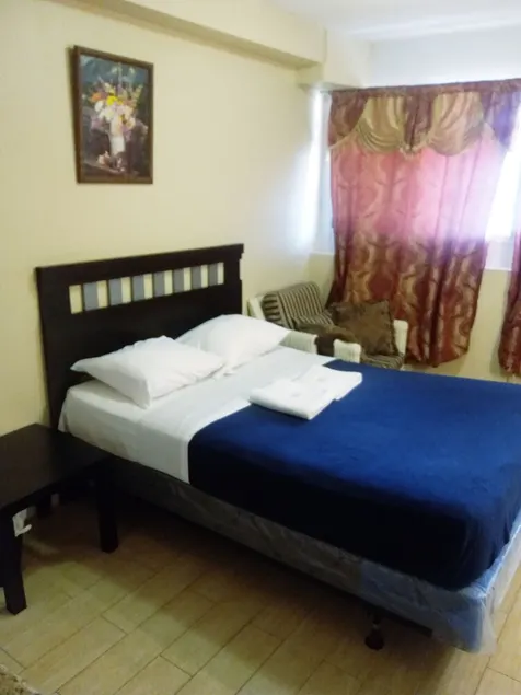 Furnished Studio Apartment in Downtown Toronto - Image 1