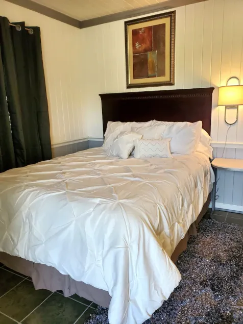 Sunset Suite in Cascade Inn at Fall Creek Falls - Image 1
