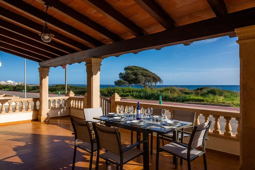 Holiday Home 'Cas Vell Marí' with Sea View, Barbecue, Terrace & Wi-Fi - Image 1