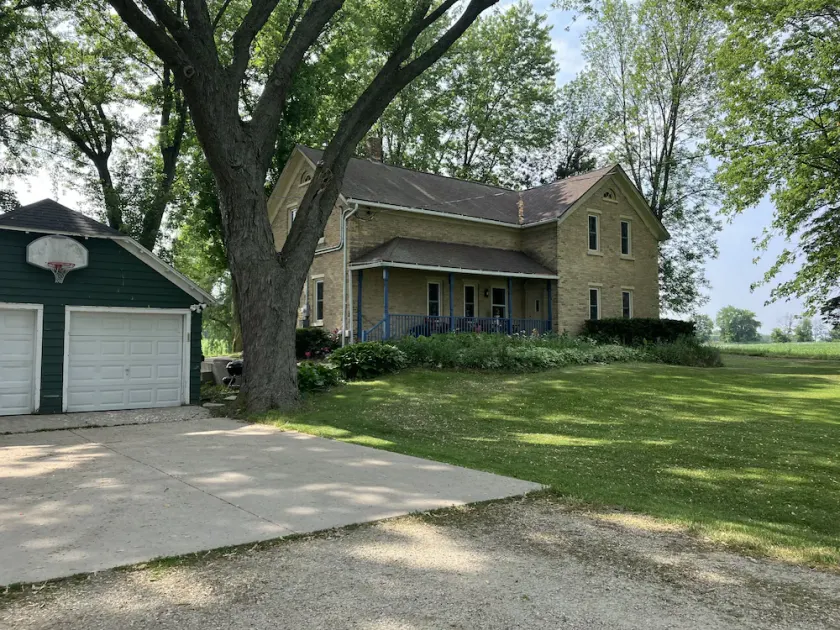 Gorgeous 1890 Remodeled Farmette on 4 acres - Image 1