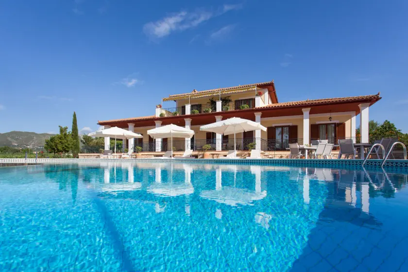 Villa de lujo con piscina privada, pista de tenis y viñedos | Villa Anastasia - Image 1