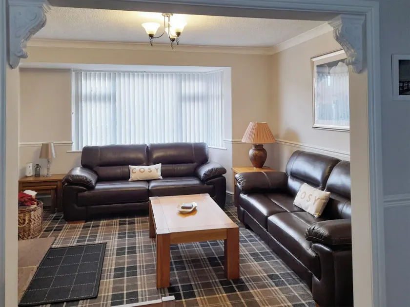 3 bedroom accommodation in Amble - Image 1