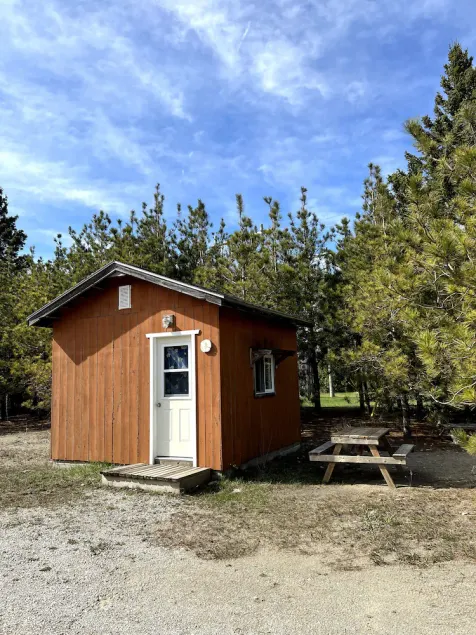 Cheerful cabin with free parking cabin 0 - Image 1