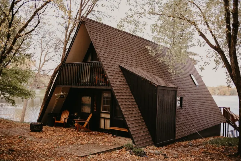 Step Back in Time: Cozy Lakeside Retreat Vintage A-Frame Cabin on Horseshoe Lake - Image 1