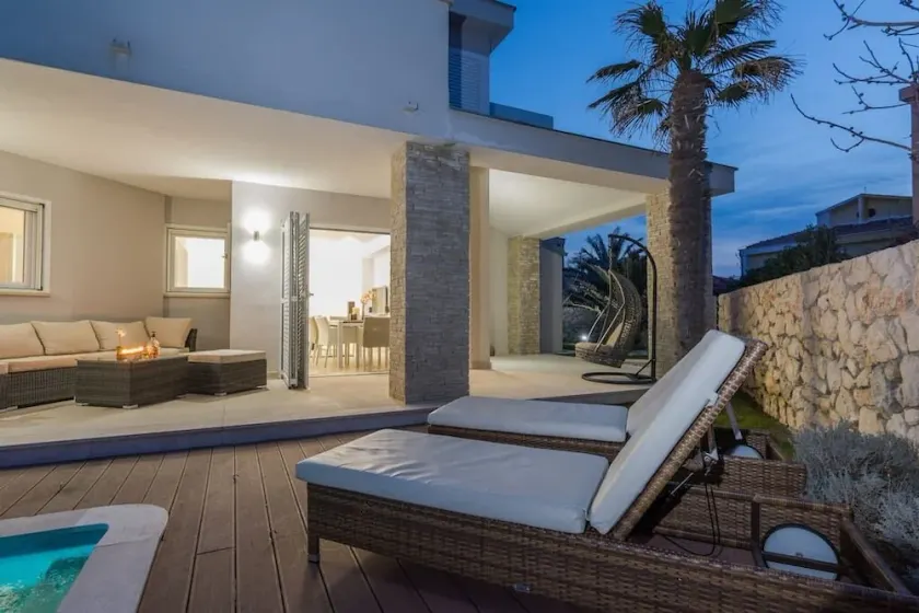 Maison de vacances avec piscine privée, terrasse et jardin - Image 1