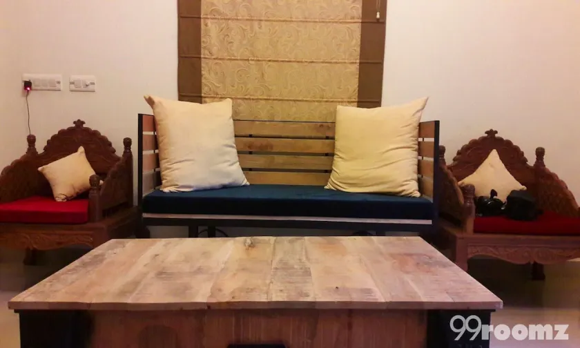 Elegant Spacious Room near WTP - Image 1