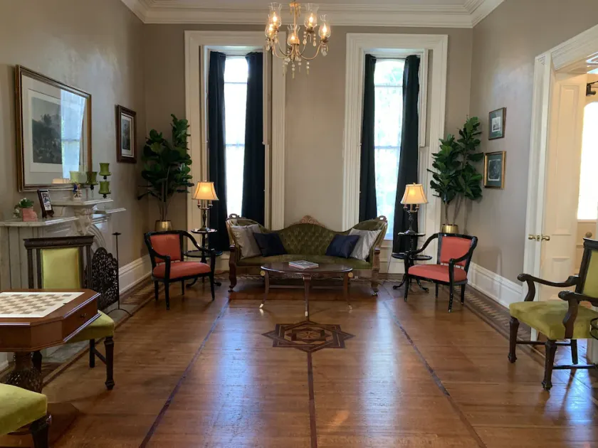 Historic Mansion, Minutes from Downtown - Image 1