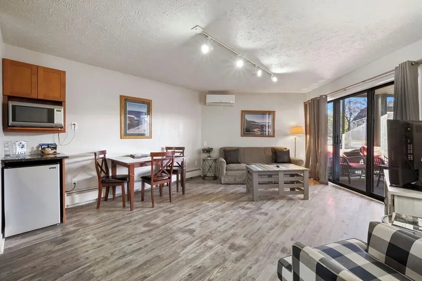Pourquoi louer une chambre alors que vous pouvez séjourner dans une suite du centre-ville de Charlevoix? - Image 1