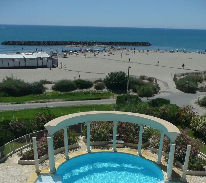 L'Écrin de Circé - Apartment right on the beach. Air conditioning, fiber-optic internet, parking space. - Image 1