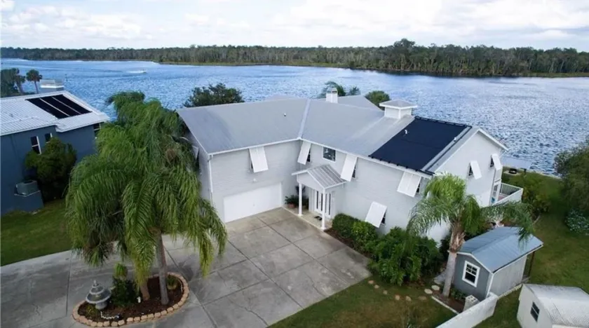 Millionen-Dollar-Haus und Blick auf den Main. Hält 15. Pool, Dock, Kajaks. - Image 1