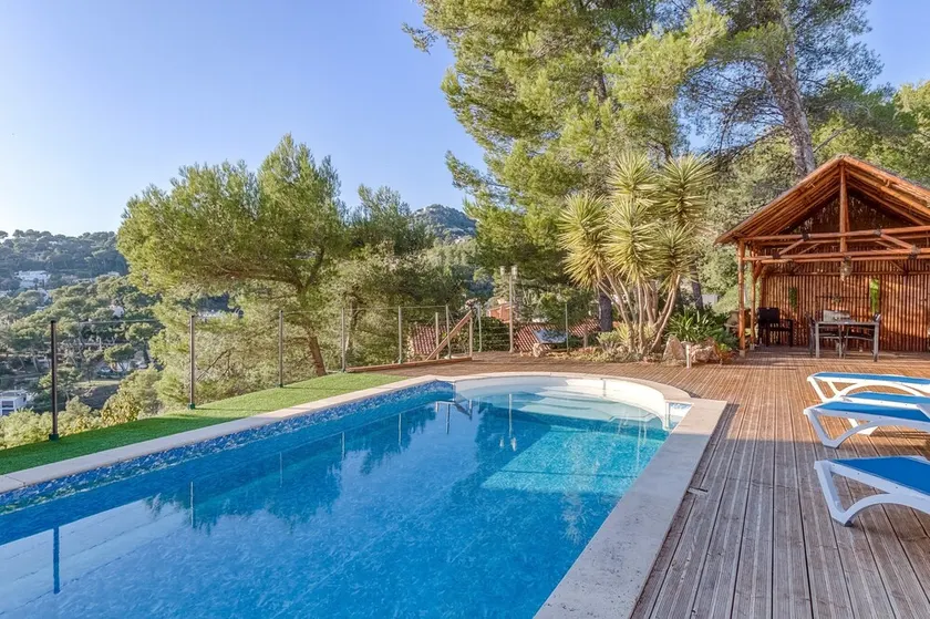 Enchanted Bird Mountain Villa with Paradise Garden and Shared Pool sea view - Image 1