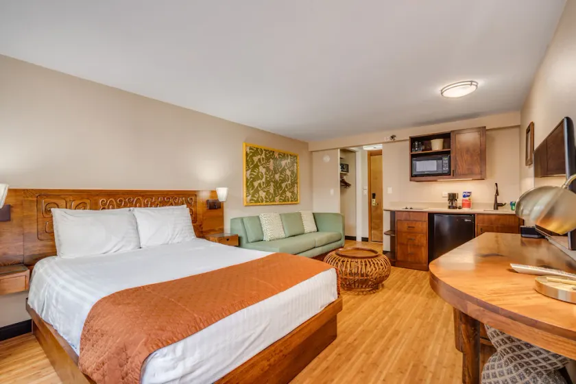Fully Remodeled, Affordable, & Quality Waikiki Studio—4min walk to Waikiki Beach - Image 1