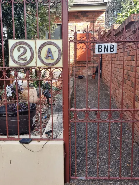 Pet Friendly\nLarge 3 Bedroom House \n2 Living Areas\nEnsuite & Outdoor Areas - Image 1