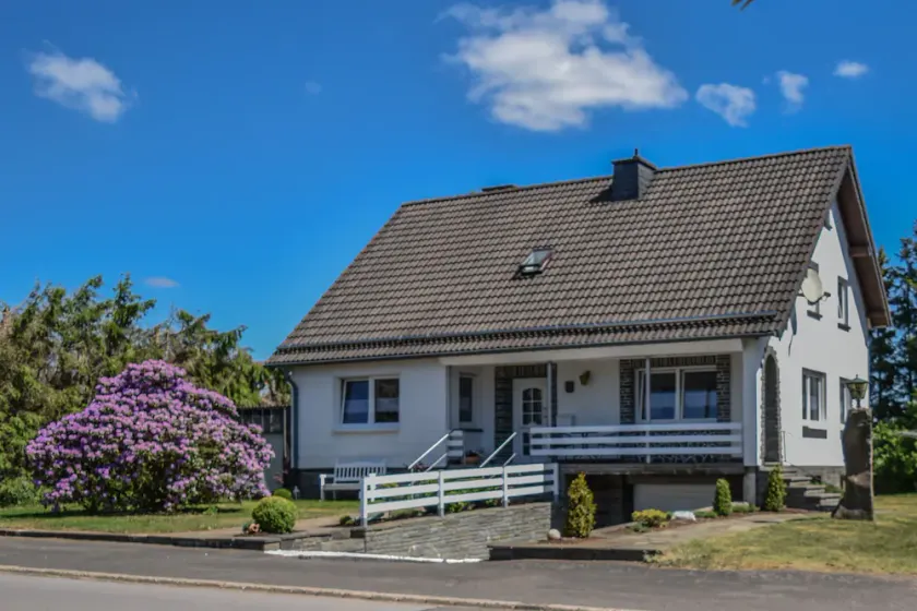 Beautiful Eifel vacation home with garden and barbecue area - Image 1