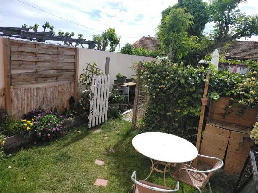 Charming house on the banks of the Aude, 5 minutes from the beach - Image 1