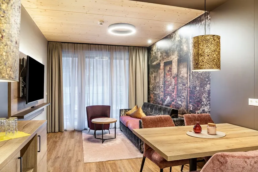 Apartamento de férias \"Hotel Zum Schwanen - 5\" com vista para a montanha, terraço partilhado e Wi-Fi - Image 1