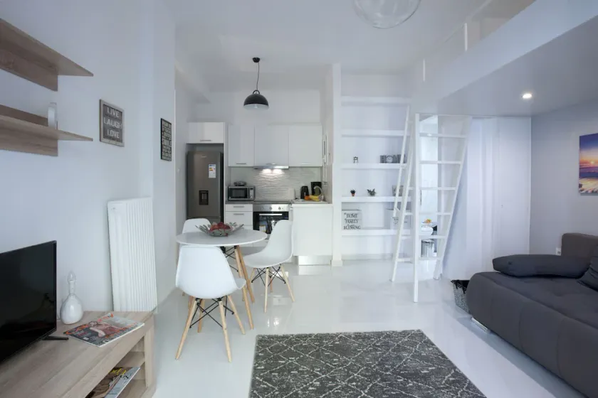 Victoria Sq., A cozy and stylish apartment - Image 1