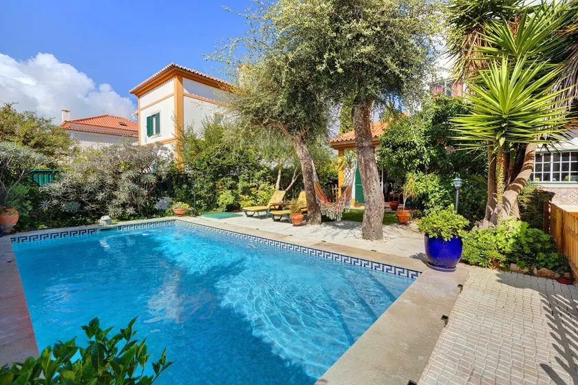 Villa 'Piccolo paradiso a 25 minuti da Lisbona' con piscina privata, terrazza privata e Wi-Fi - Image 1