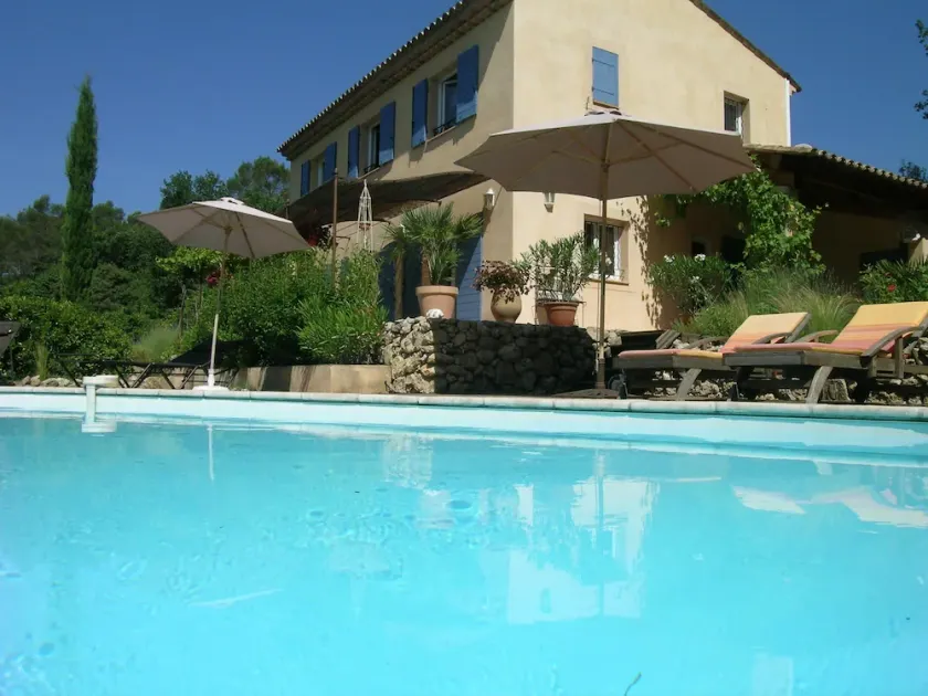 Traditionelles provenzalisches Bauernhaus mit Pool, ruhig, auf dem Land - Image 1