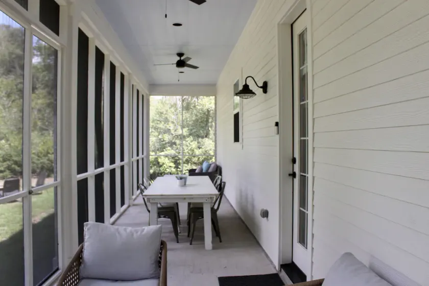 The Top @ Round Top + Escape to the country! - Image 1
