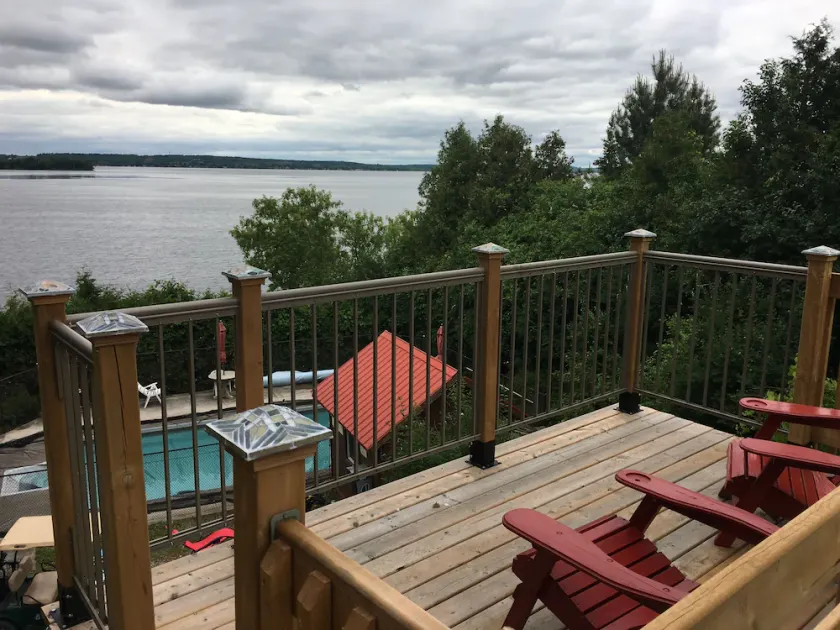 Lake front 3 bedroom 2 Storey Chalet, Sauna, Summer Heated Pool  - Image 1