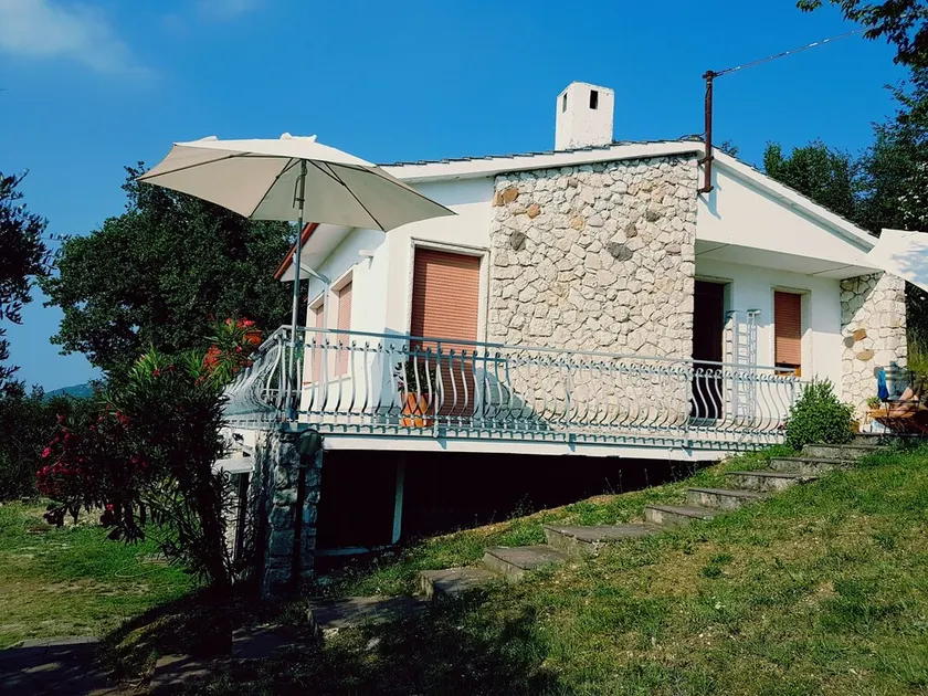 Villa dans le pays avec une vue sur le lac de Garde, Torri del Benaco - Image 1