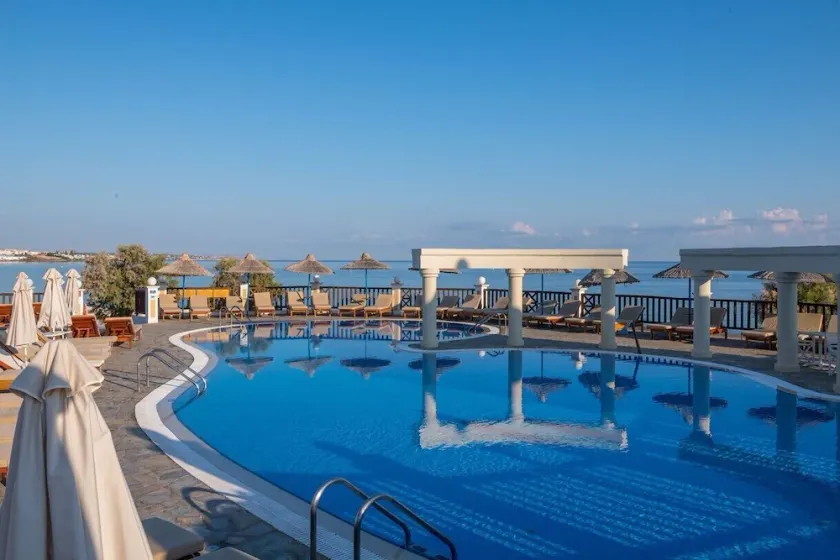 ALEXANDER BEACH HOTEL & VILLAGE RESORT, the quiet, green beach front oasis Malia - Image 1