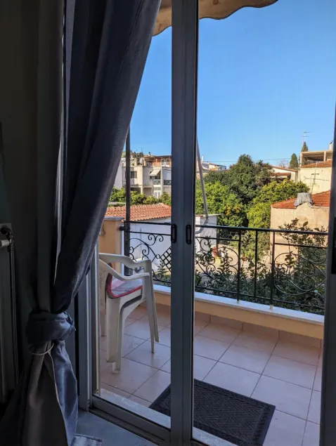 Central Apartment in Agios Konstantinos - Image 1