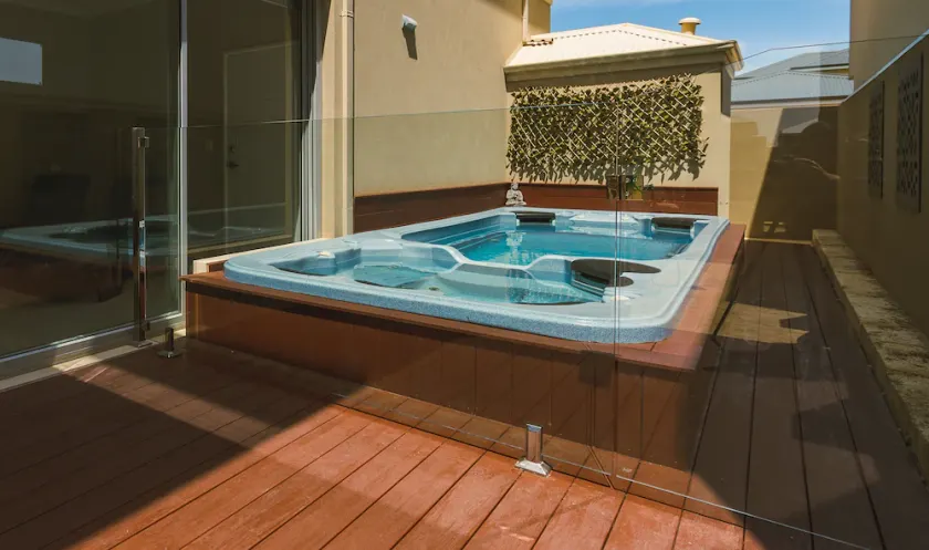 Stunning 2 storey property meters to Mindarie Marina - Image 1