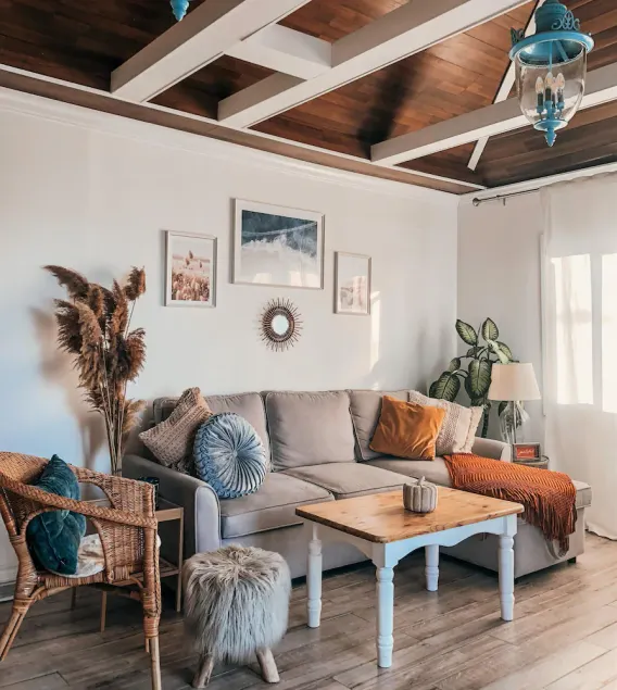 Laidback Luxury Near Prince Edward County! - Image 1