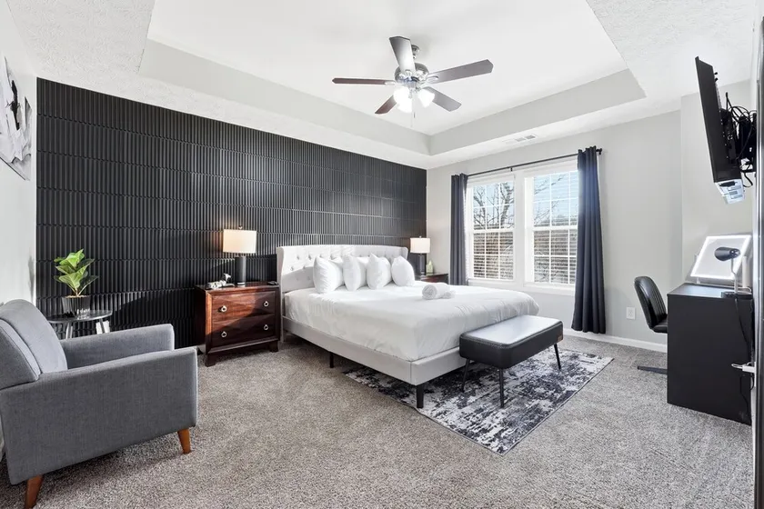 Large Retreat Near Midtown & Six Flags•Sleeps 8•GameRoom• FirePit•Private Park - Image 1