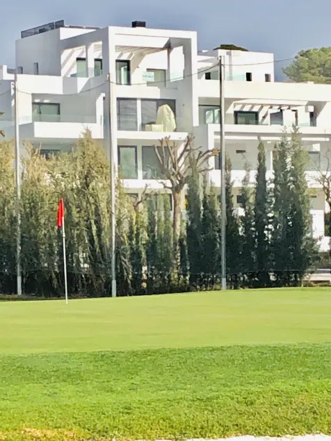 Nouvel appartement de luxe à côté du golf Atalaya - Image 1