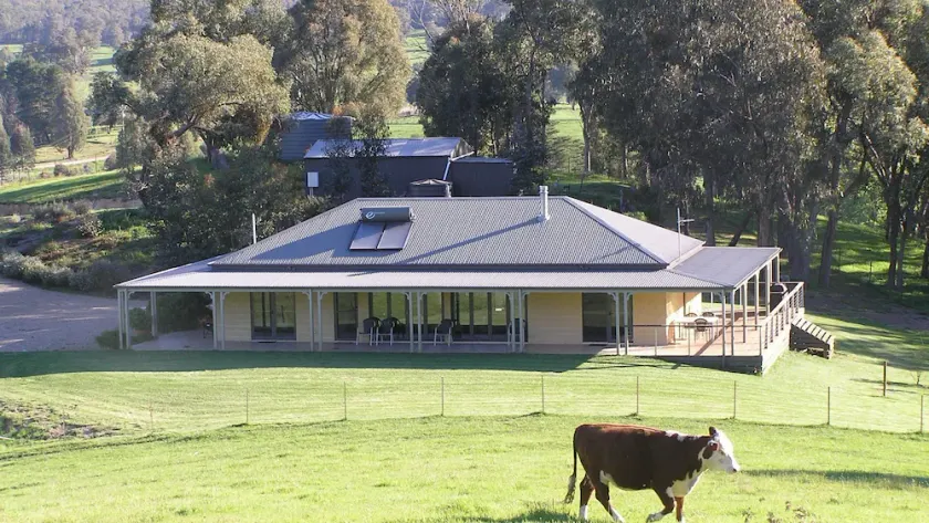 Cow Grass Lodge Jamieson - Riverside Haven in Jamieson Valley w/river frontage. - Image 1