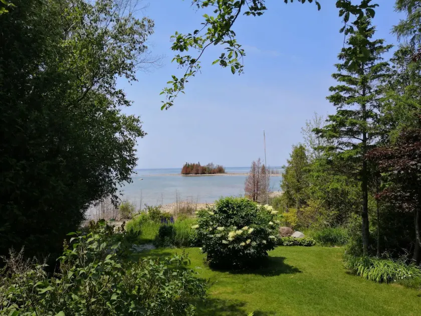 Scenic Lake Huron Cottage | Rugged Limestone Cove Inlet | Stunning Sunsets - Image 1