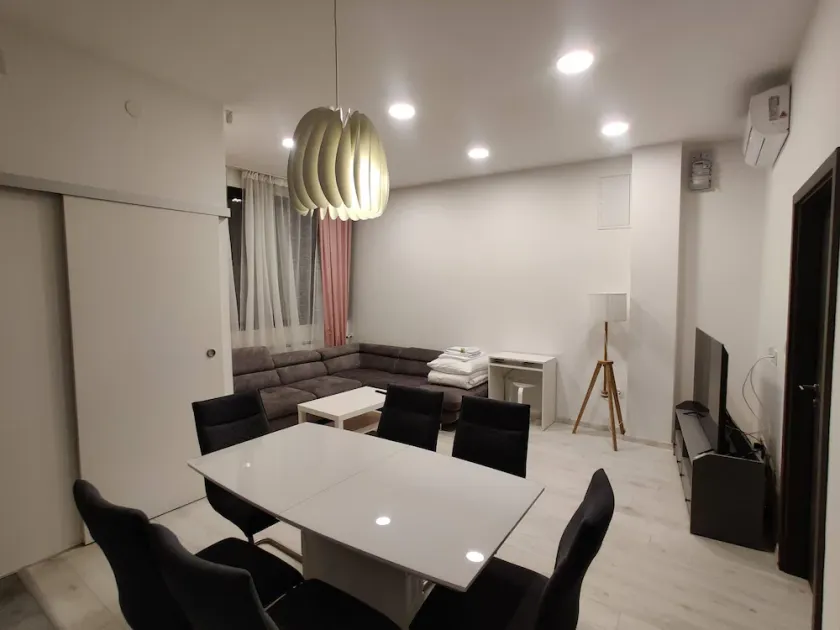 Quiet and comfy apartment - Image 1