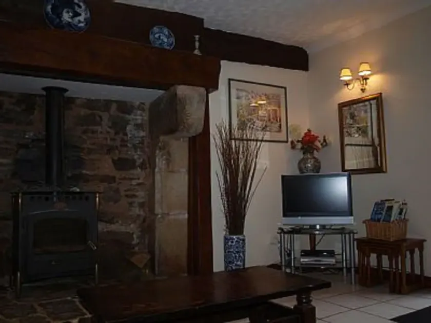 Near Mont St Michel Central To Many Sites of interests. Quality cottage La  Lune - Image 1