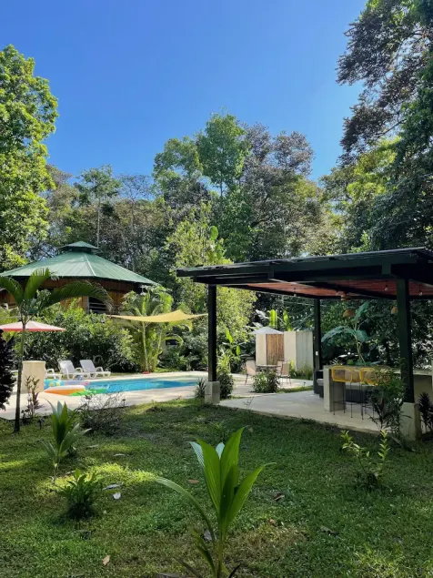 Bungalow style house, 5 min from the beach and close to Corcovado National Park. - Image 1