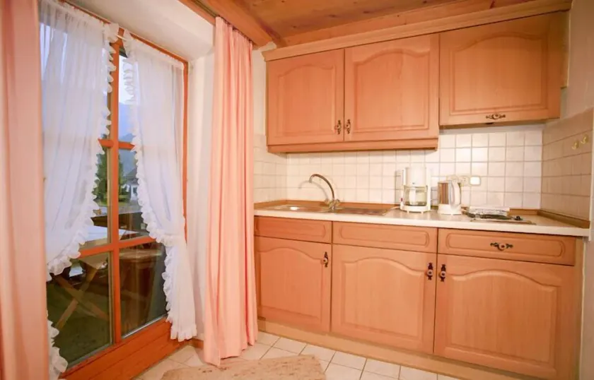 Apartment 4 for 2 persons with balcony, 27 sqm, kitchen, living room/bedroom - Image 1