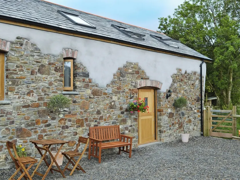 2 bedroom accommodation in Derril, near Bude - Image 1