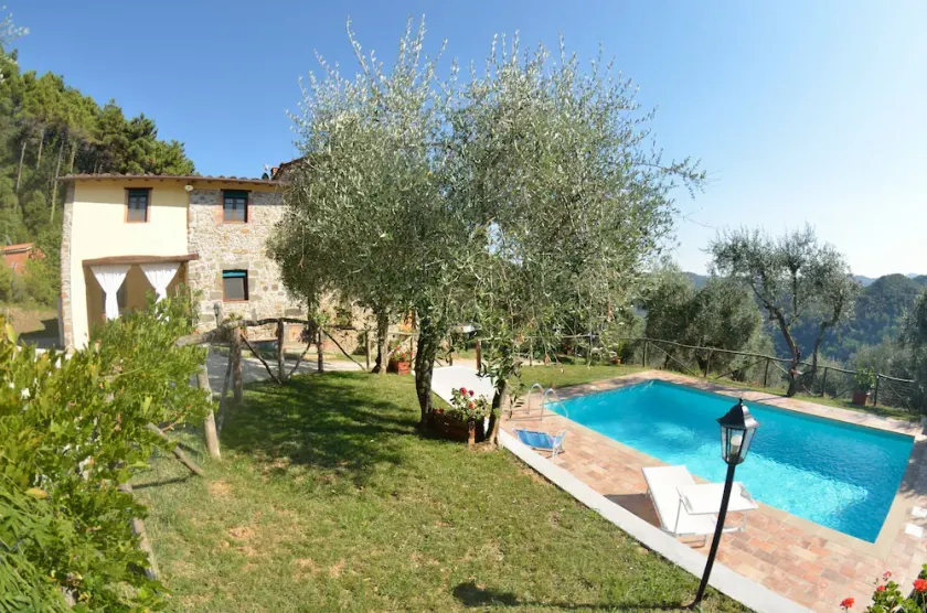 Landhaus in Pescaglia mit 3 Schlafzimmern 6 Schlafplätzen - Image 1