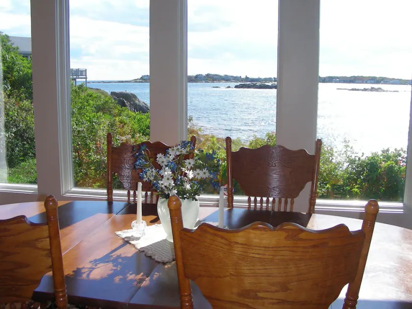 'Sea Haven' 3 BR Oceanfront plus short walk to Fortunes Rocks Beach - Image 1
