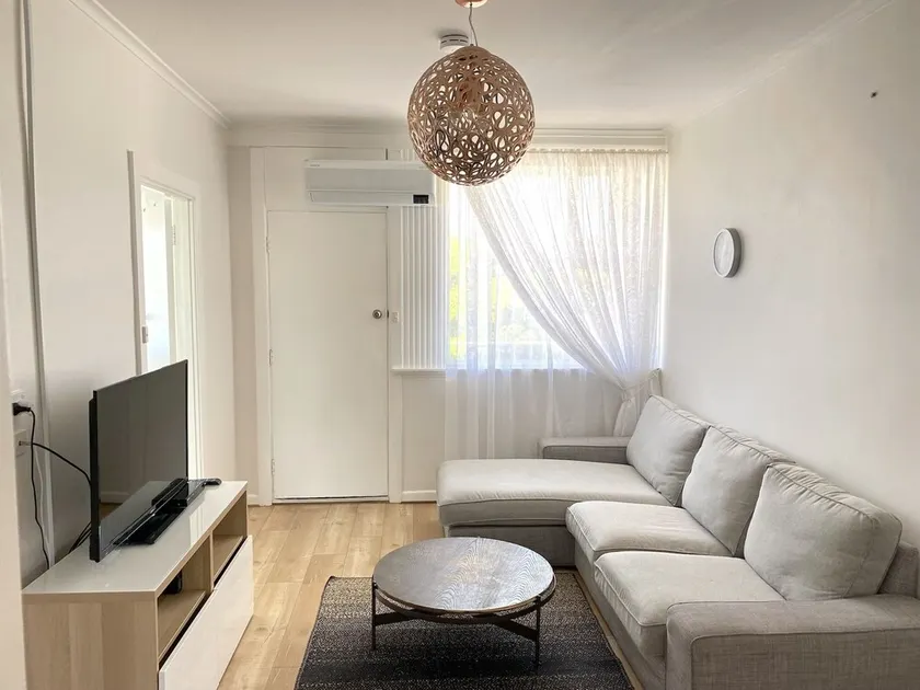 Glenelg Holiday Apartments-The Broadway - Image 1